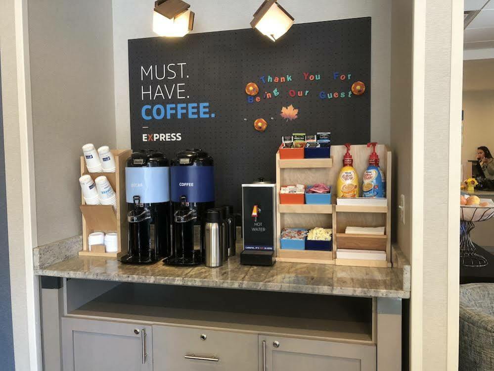 Holiday Inn Express Washington Dc Silver Spring By Ihg Εξωτερικό φωτογραφία