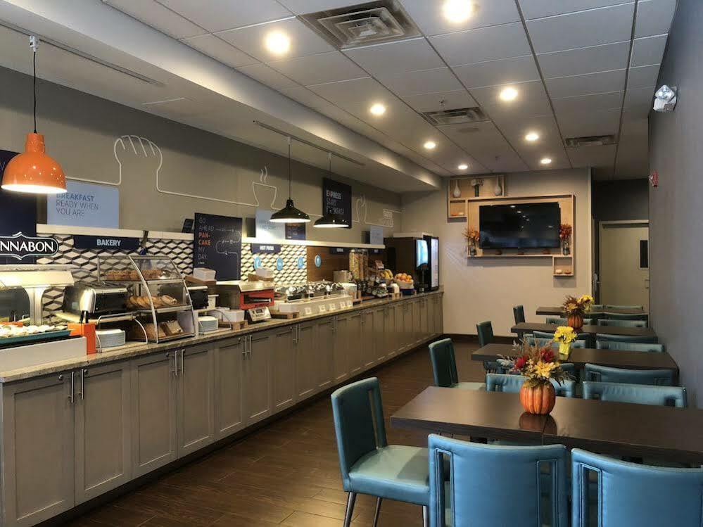 Holiday Inn Express Washington Dc Silver Spring By Ihg Εξωτερικό φωτογραφία