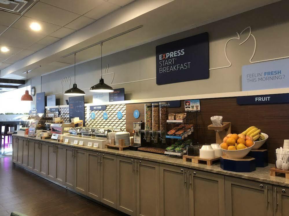Holiday Inn Express Washington Dc Silver Spring By Ihg Εξωτερικό φωτογραφία